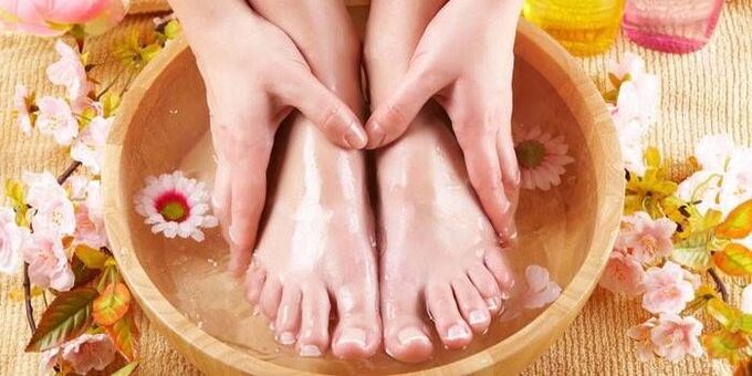 Effet des bains contre la mycose des ongles
